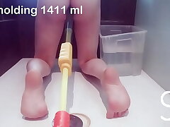 How much can I hold? Testing my Limits with the Enema Syringe!