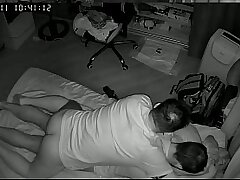 Transando com um cara gostoso sem camisinha e gozei dentro.