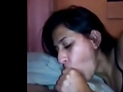 Mi vecina marimi dinoto de la plata peteando hasta el final