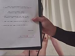 他人棒で種付けされネットに晒される契約書にサインする貧乳肉便器人妻！托卵確定子作りマシン！【素人中出しハメ撮り】舞40代中出し大好きパイパン主婦。
