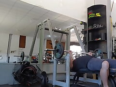 Fodendo o peitoral pesado   algo essencial