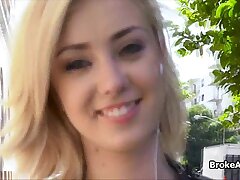 Coffee and bj with hot stranger