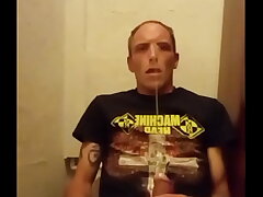 Giving mySelf golden shower
